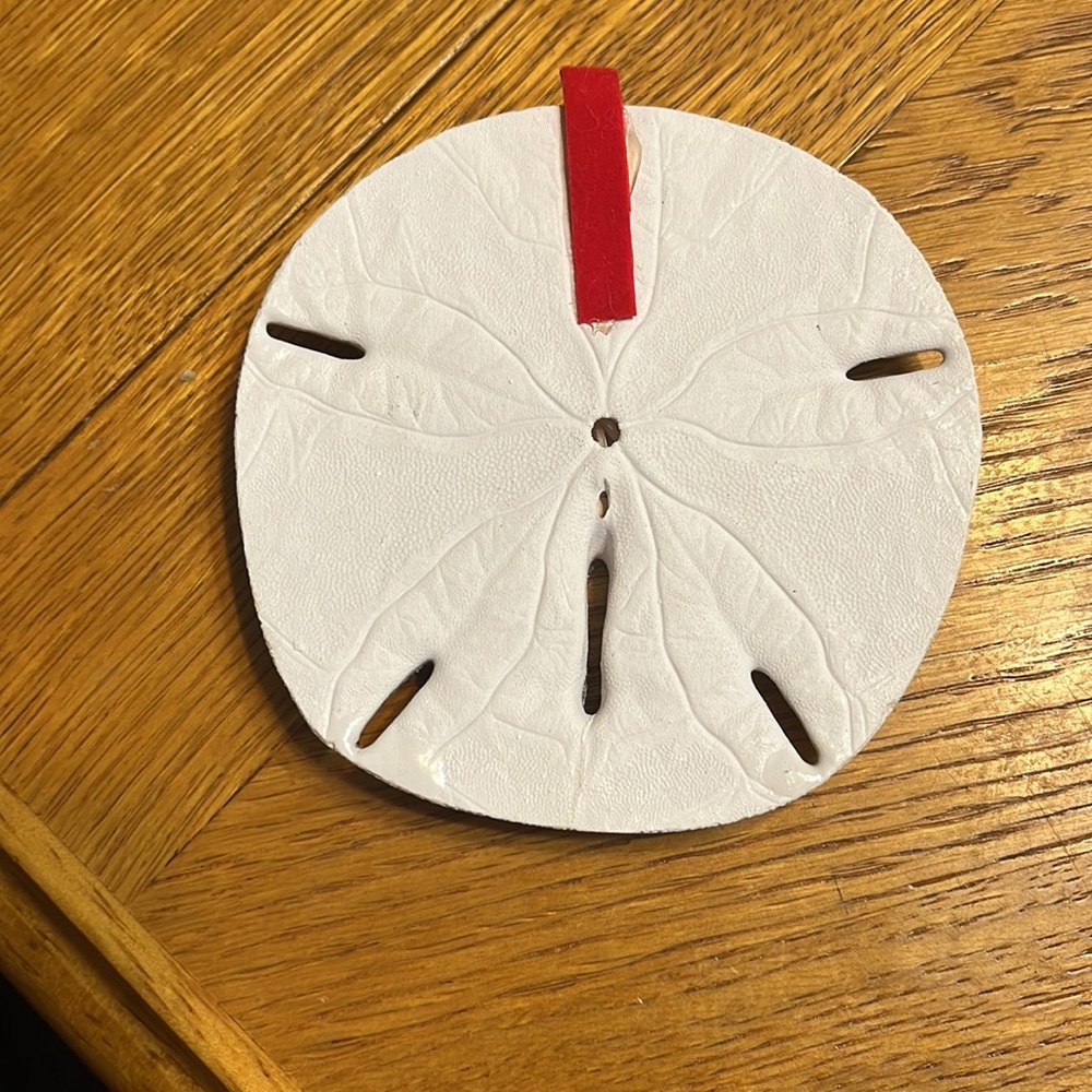 Red Cardinal Sand Dollar Ornament - Picture 2 of 3